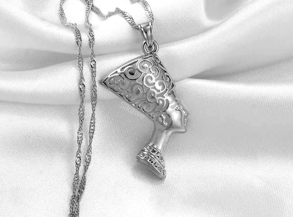 Queen Nefertiti Pendant Necklace