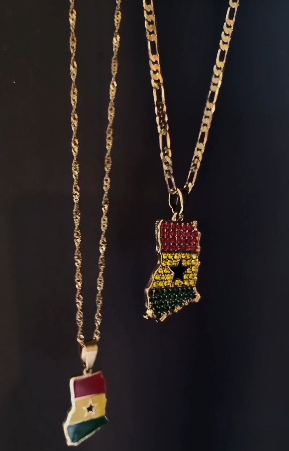 Diamante Ghana Map Necklace