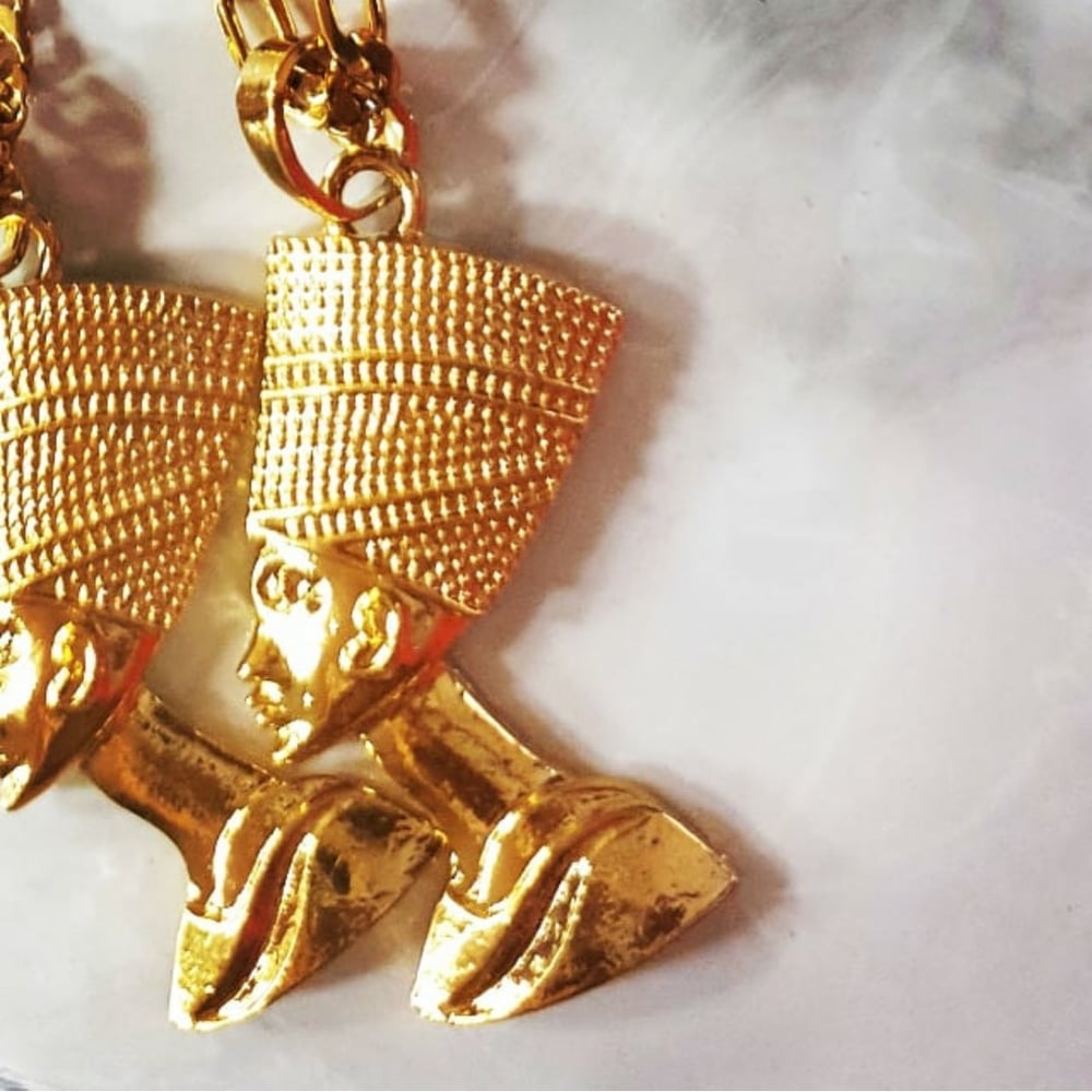Eqyptian Queen Nefertiti Pendant Necklace