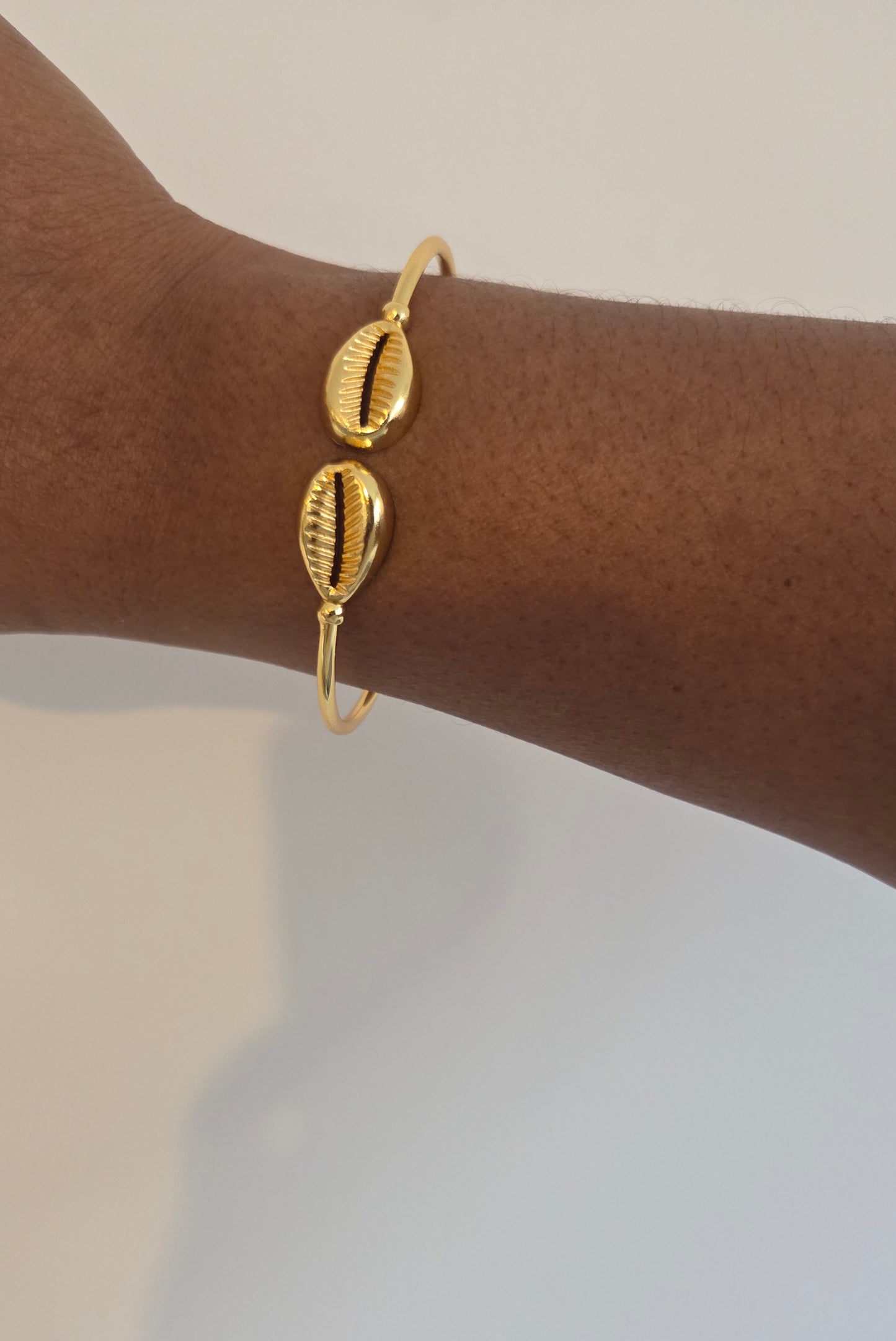 ISLA Cowrie Bangle