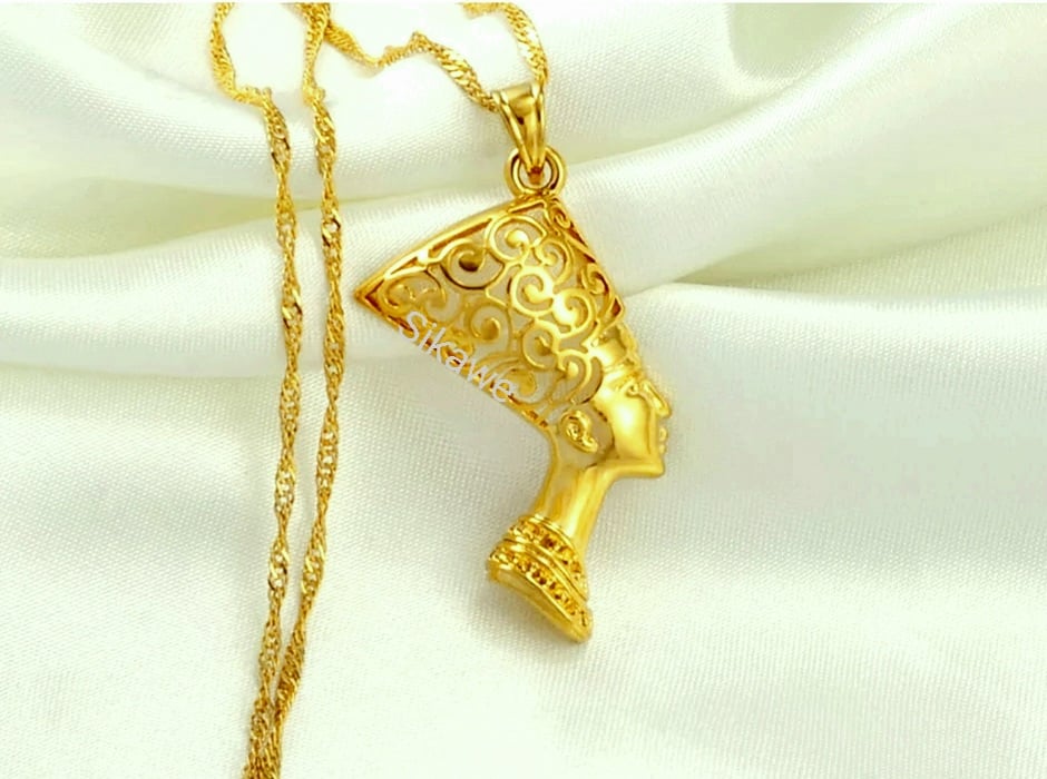 Queen Nefertiti Pendant Necklace